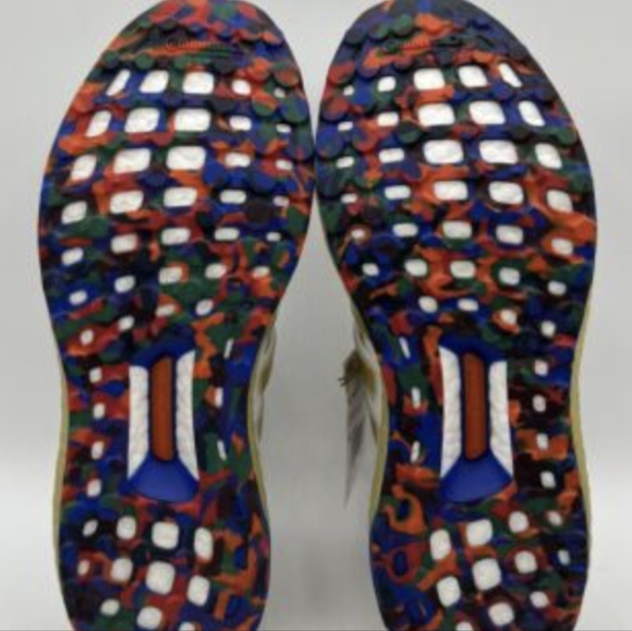 Adidas Women’s Ultraboost 5.0 DNA Running Shoes Size 8.5 MSRP $99.99 Like New - Picture 6 of 6
